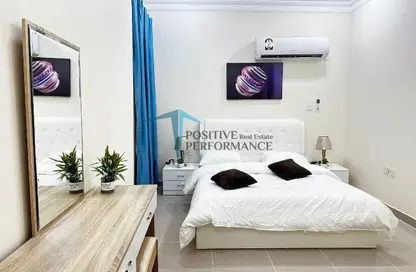 Apartment - 2 Bedrooms - 2 Bathrooms for rent in RASTEC 24 - Al Kinana Street - Al Sadd - Doha