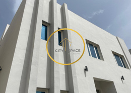 Prime Location Service Villa in Gharafa