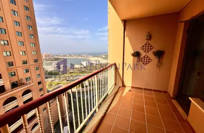 Apartment - 1 Bedroom - 2 Bathrooms for rent in Tower 19 - Porto Arabia - The Pearl Island - Doha