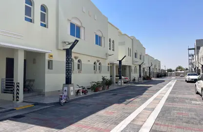 فيلا - 5 غرف نوم - 4 حمامات للايجار في سلاطة الجديدة - سلاطة - الدوحة