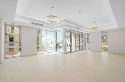 Apartment - 1 Bedroom - 2 Bathrooms for rent in Gewan Island - The Pearl Island - Doha