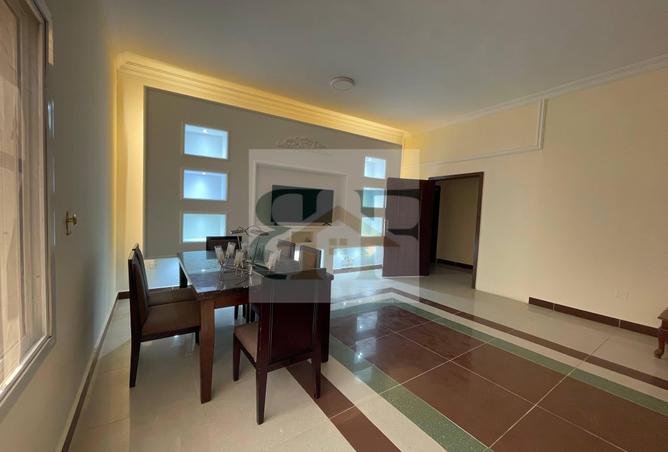 973505 - Property Image 2