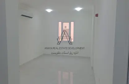 شقة - 2 غرف نوم - 2 حمامات للايجار في فريج بن عمران - الدوحة