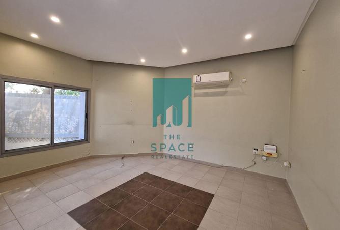 995747 - Property Image 2