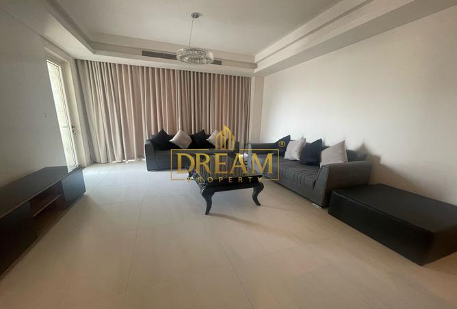 822514 - Property Image 2