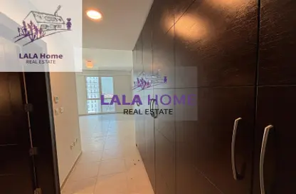 Apartment - 2 Bedrooms - 3 Bathrooms for sale in Viva West - Viva Bahriyah - The Pearl Island - Doha