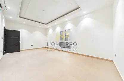 Apartment - 3 Bedrooms - 3 Bathrooms for rent in Al Nasr Street - Al Nasr - Doha