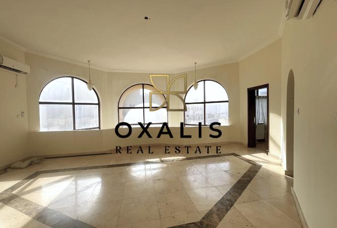 933847 - Property Image 2