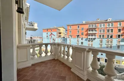 Apartment - 3 Bedrooms - 4 Bathrooms for sale in Qanat Quartier - The Pearl Island - Doha