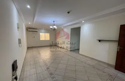 شقة - 2 غرف نوم - 2 حمامات للايجار في شارع السد - السد - الدوحة