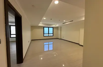 Apartment - 1 Bedroom - 2 Bathrooms for rent in The Pearl Island - Doha