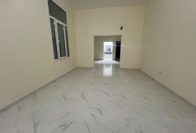 964047 - Property Image 3