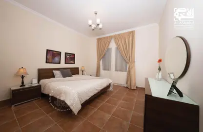 صورة لـ غرفة- غرفة النوم شقة - 2 غرف نوم - 2 حمامات للايجار في بوابة عين خالد - عين خالد - الدوحة ، صورة رقم 1
