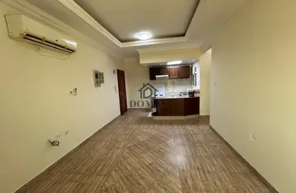 Apartment - 1 Bedroom - 1 Bathroom for rent in Ibn Asakir Street - Najma - Doha