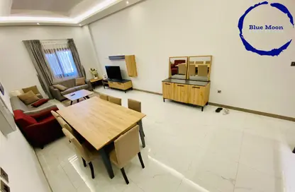 شقة - غرفة نوم - 2 حمامات للايجار في دي 22 - فوكس هيلز - الوسيل