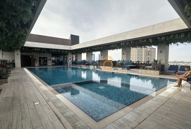 987503 - Property Image 2