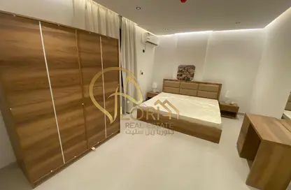 Apartment - 2 Bedrooms - 2 Bathrooms for rent in Umm Ghwailina Comm - Umm Ghuwalina - Umm Ghuwailina - Doha