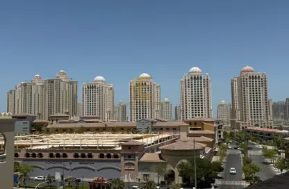 شقة - 2 غرف نوم - 2 حمامات للايجار في طريق بورتو الغربي - بورتو أرابيا - جزيرة اللؤلؤة - الدوحة