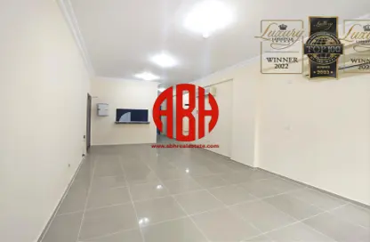 Apartment - 2 Bedrooms - 3 Bathrooms for rent in Street 871 - Al Duhail South - Al Duhail - Doha