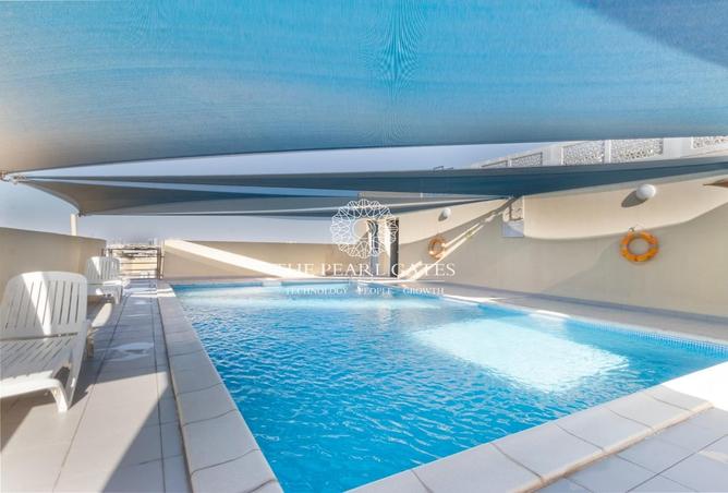 940221 - Property Image 3