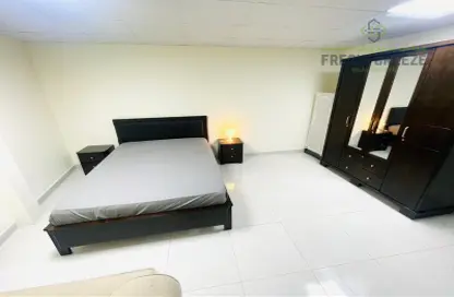 Room / Bedroom image for: Apartment - 1 Bedroom - 1 Bathroom for rent in Al Aziziyah - Doha, Image 1
