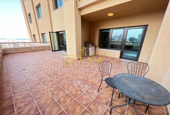 820812 - Property Image 2
