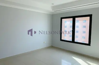 Apartment - 1 Bedroom - 2 Bathrooms for sale in Tower 14 - Porto Arabia - The Pearl Island - Doha