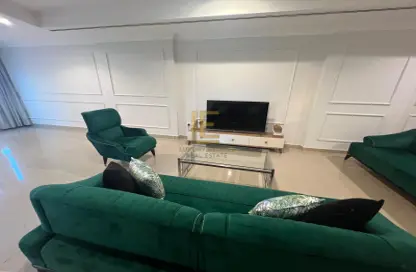 شقة - 2 غرف نوم - 2 حمامات للبيع في طريق بورتو الشرقي - بورتو أرابيا - جزيرة اللؤلؤة - الدوحة