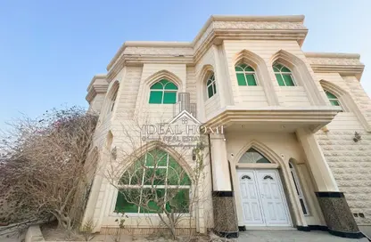 فيلا - 6 غرف نوم - 5 حمامات للبيع في الغانم القديم - الغانم - الدوحة