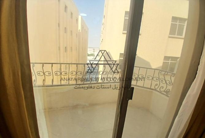 933412 - Property Image 3