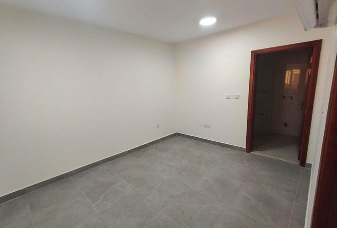 951281 - Property Image 2