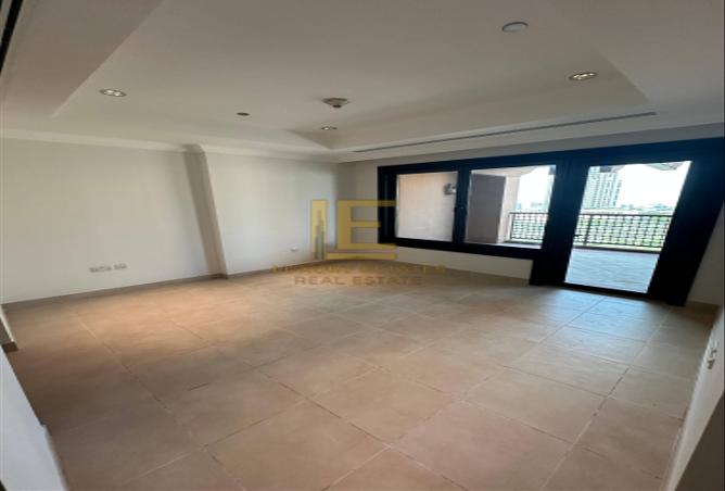 906556 - Property Image 3