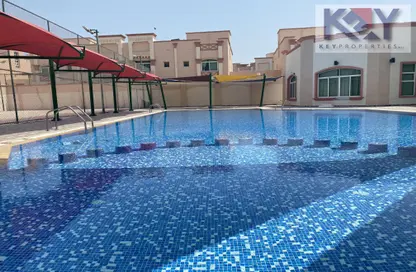 صورة لـ حوض سباحة فيلا - 3 غرف نوم - 3 حمامات للايجار في طريق مسيعيد - الوكرة ، صورة رقم 1