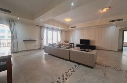 Apartment - 2 Bedrooms - 3 Bathrooms for rent in Tower 9 - Porto Arabia - The Pearl Island - Doha