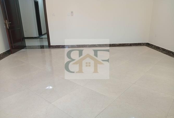 933495 - Property Image 2