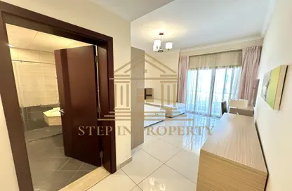 شقة - 2 غرف نوم - 3 حمامات للايجار في برج الريان - فريج بن محمود الشمالي - فريج بن محمود - الدوحة