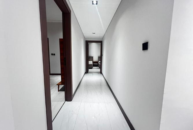 998542 - Property Image 3