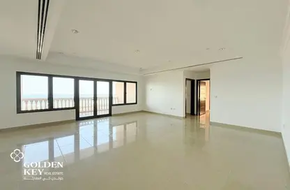 Apartment - 2 Bedrooms - 3 Bathrooms for rent in West Porto Drive - Porto Arabia - The Pearl Island - Doha