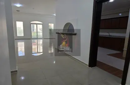 Apartment - 2 Bedrooms - 3 Bathrooms for rent in Street 871 - Al Duhail South - Al Duhail - Doha