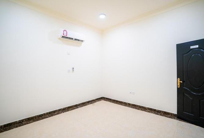 990713 - Property Image 3