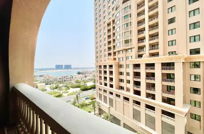 Apartment - 1 Bedroom - 2 Bathrooms for rent in West Porto Drive - Porto Arabia - The Pearl Island - Doha