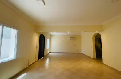 Compound - 5 Bedrooms - 5 Bathrooms for rent in Al Maamoura - Al Maamoura - Doha