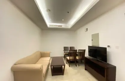 Apartment - 2 Bedrooms - 2 Bathrooms for rent in Umm Ghuwailina 4 - Umm Ghuwailina - Doha