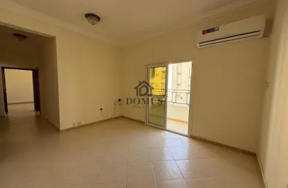 شقة - 3 غرف نوم - 2 حمامات للايجار في شارع حطين - المنتزه - الدوحة