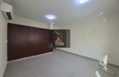 Compound - 4 Bedrooms - 4 Bathrooms for rent in Umm Al Seneem Street - Ain Khaled - Doha