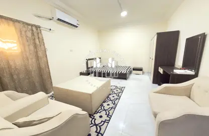 فيلا - غرفة نوم - 1 حمام للايجار في سلاطة الجديدة - سلاطة - الدوحة