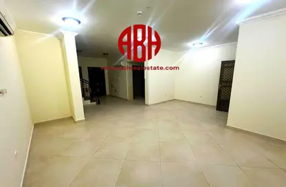 Empty Room image for: Villa - 6 Bedrooms - 5 Bathrooms for rent in Q Bel Air Compound - Al Gharrafa - Al Gharrafa - Doha, Image 1