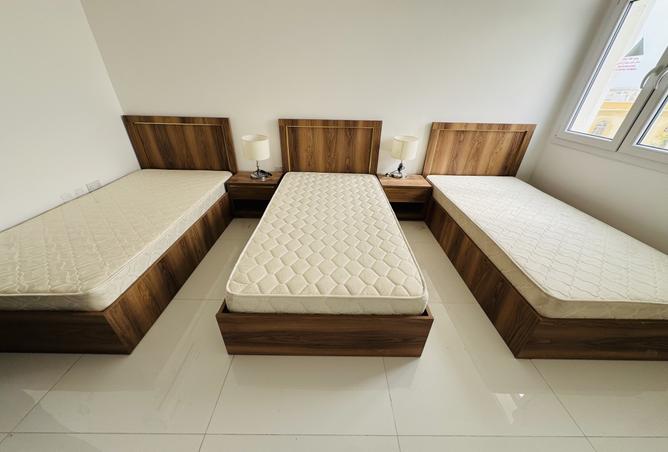 989426 - Property Image 2