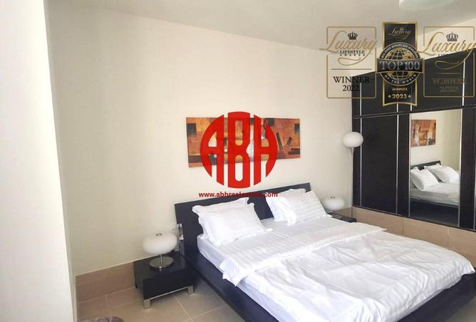 911545 - Property Image 3