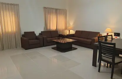 Apartment - 2 Bedrooms - 2 Bathrooms for rent in Anas Street - Fereej Bin Mahmoud North - Fereej Bin Mahmoud - Doha